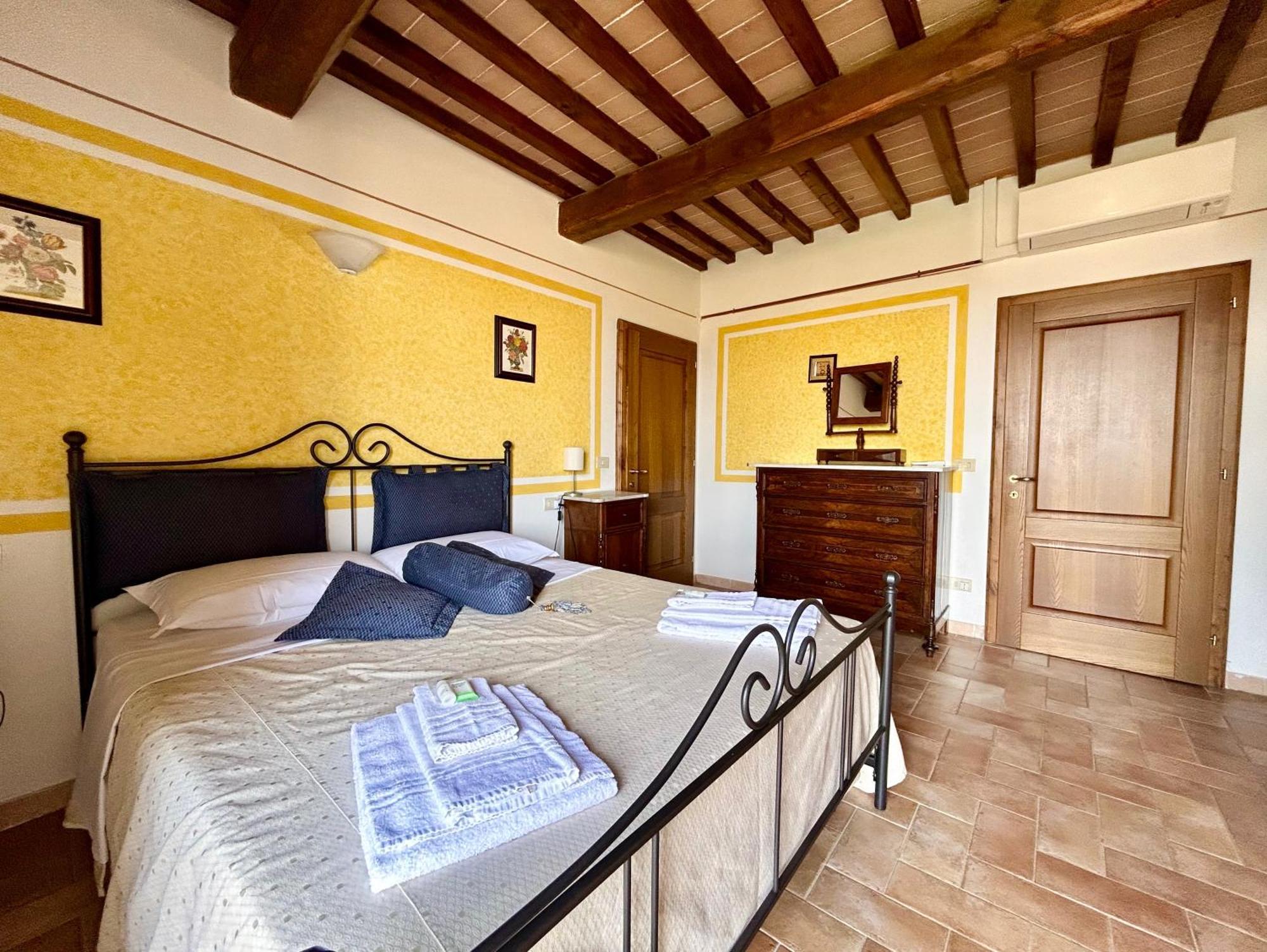 Poggiosalto In Toscana Пиенца Номер фото